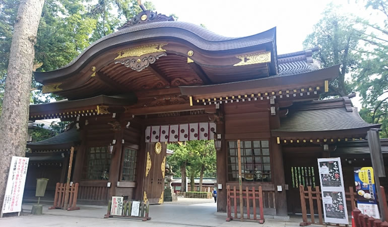 大國魂神社の本殿への入り口