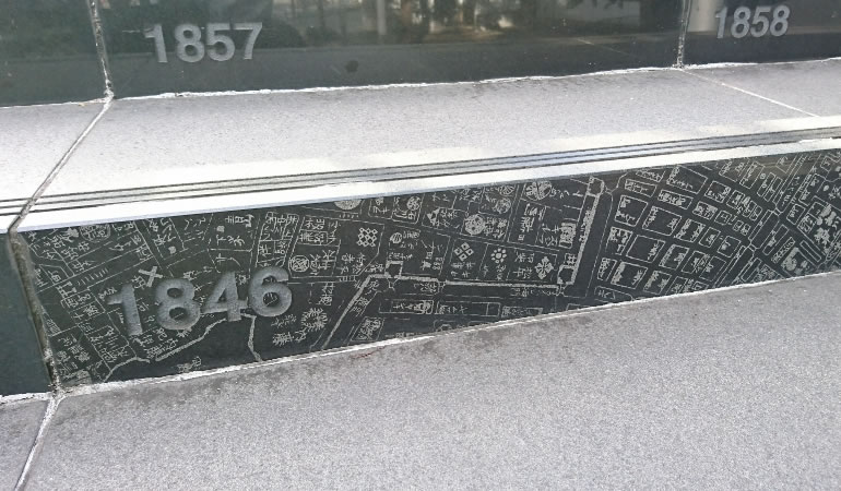 霞が関ビル前の階段