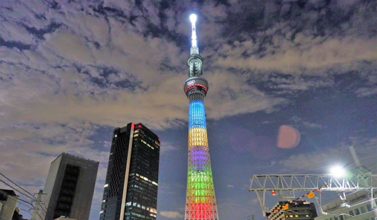 ライトアップされた東京スカイツリー